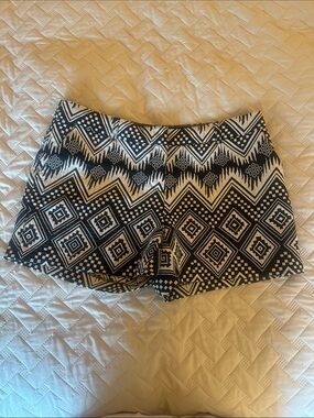 Patterned Black and White Women's Shorts
